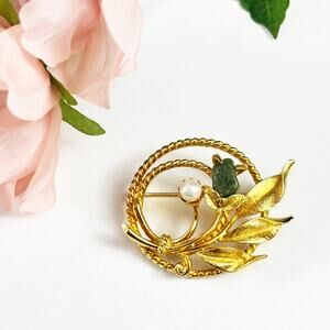 Sarah Coventry Vintage 1967 "Jade Garden" Brooch